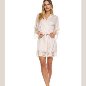 Flora Nikrooz Robe